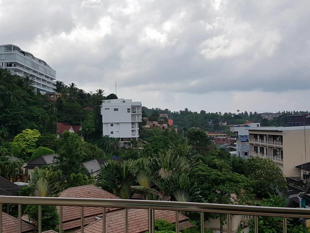 ธีระ เฮ้าท์ Hotel Karon ภายนอก รูปภาพ