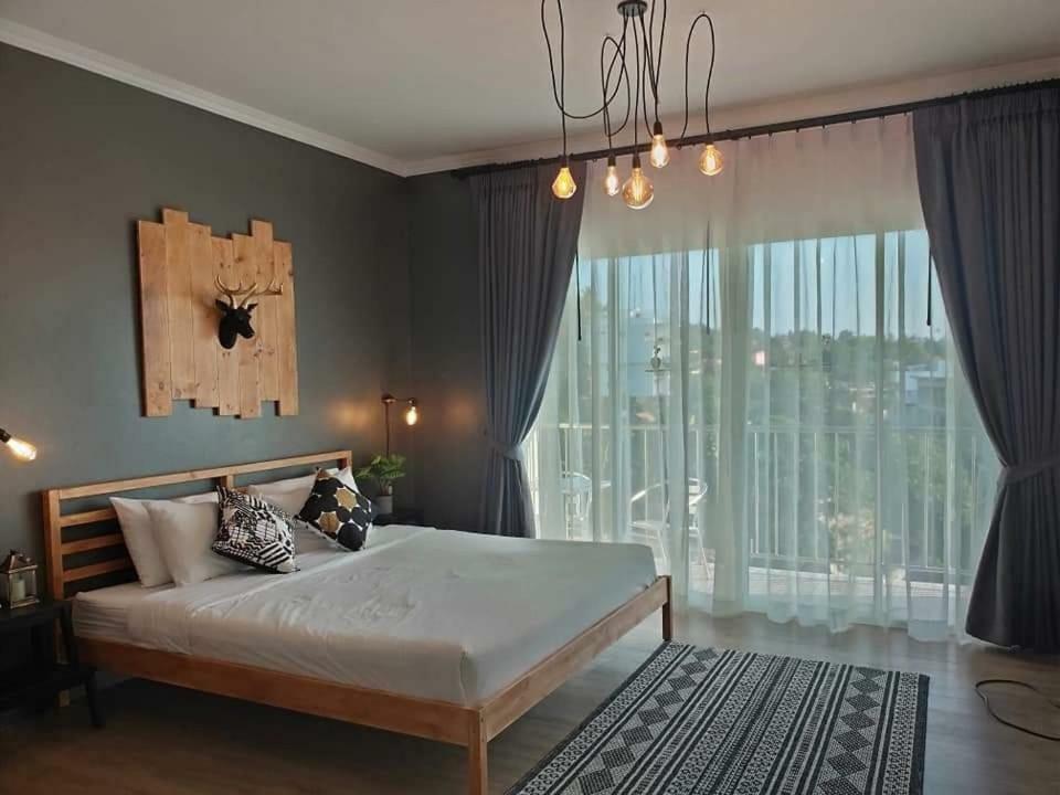 ธีระ เฮ้าท์ Hotel Karon ภายนอก รูปภาพ